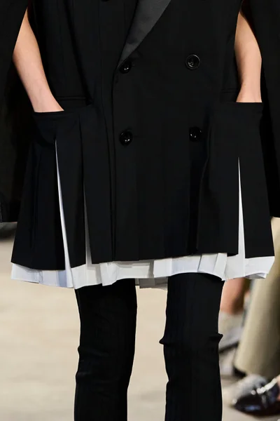 Look 3